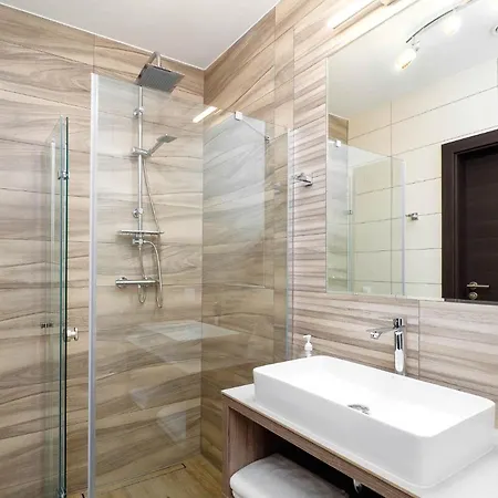 Na Slonej Konukevi 3*